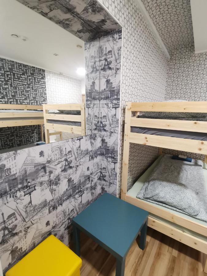 Bar-Celona - Rooms & Beds فيلنيوس المظهر الخارجي الصورة
