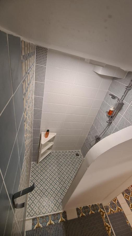 Bar-Celona - Rooms & Beds فيلنيوس المظهر الخارجي الصورة