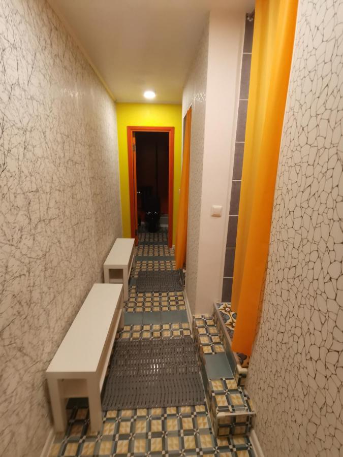 Bar-Celona - Rooms & Beds فيلنيوس المظهر الخارجي الصورة